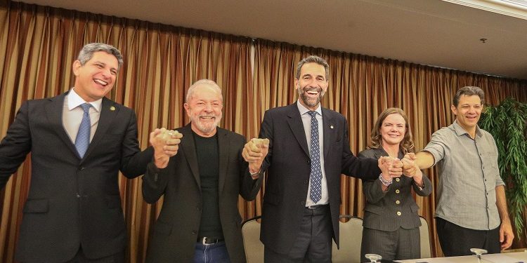 Pesquisa Datafolha: Lula ganharia eleição no primeiro turno