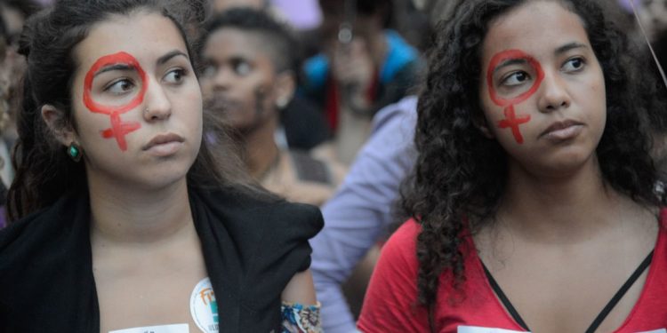 Violência contra mulher: 1 feminicídio a cada 7 horas no Brasil