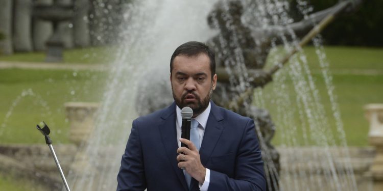 Pesquisa de intenção de votos no RJ: Veja como está a disputa para o governo do Estado e Sando