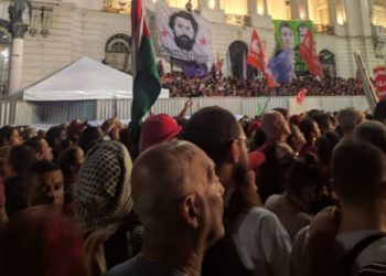 Bomba em ato de Lula: Bomba joga entre apoiadores de Lula no Rio
