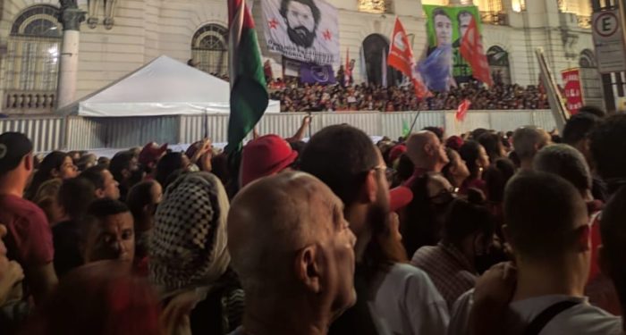 Bomba em ato de Lula: Bomba joga entre apoiadores de Lula no Rio