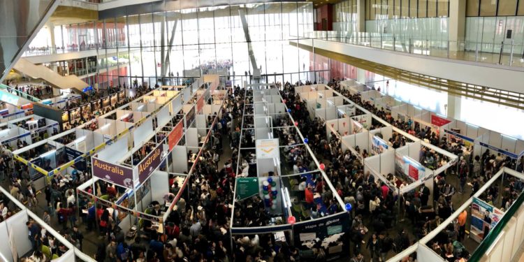 Feira Internacional de Intercâmbio no Rio de Janeiro