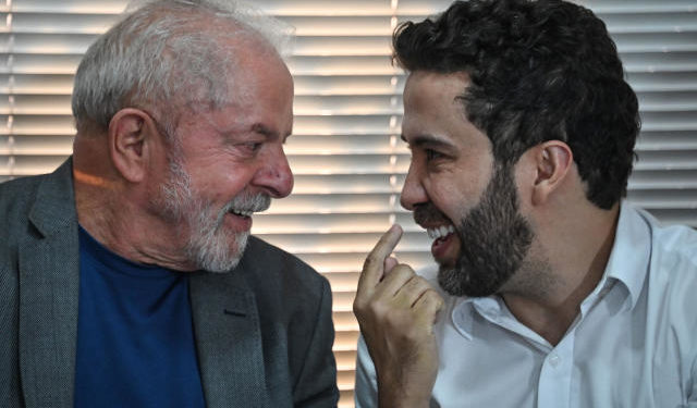 Auxílio Emergencial: Lula e Bolsonaro prometem manter programa
