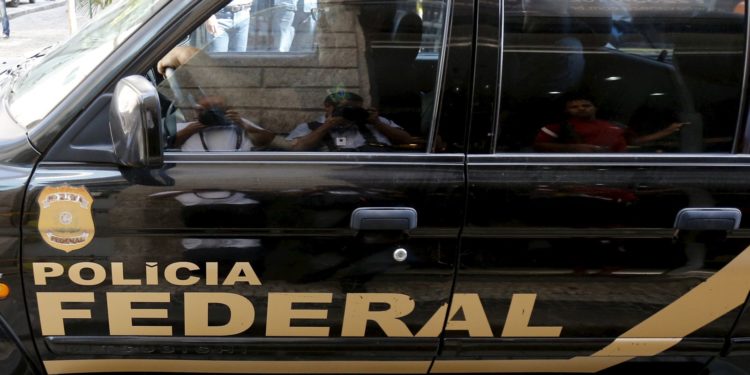 Polícia Federal: Operação Venire prende coronel Mauro Cid.
