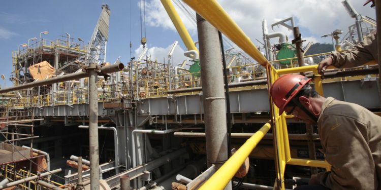 Petróleo: Opep vai aumentar produção a partir de setembro
