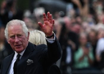 Rei Charles III: Crise no reino britânico após morte da rainha Elizabeth II
