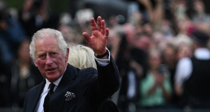 Rei Charles III: Crise no reino britânico após morte da rainha Elizabeth II