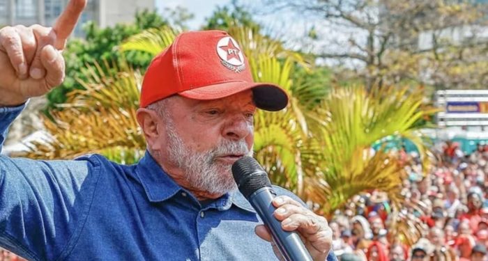 Três pesquisas que apontam Lula liderando intenções de votos
