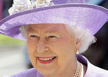 Rainha Elizabeth: Monarca está sob supervisão médica