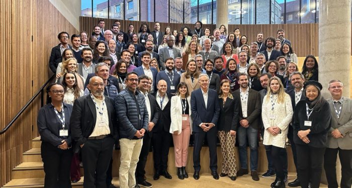 Governador do RJ, Claudio Castro, em Oxford: evento debateu projetos na eduação
