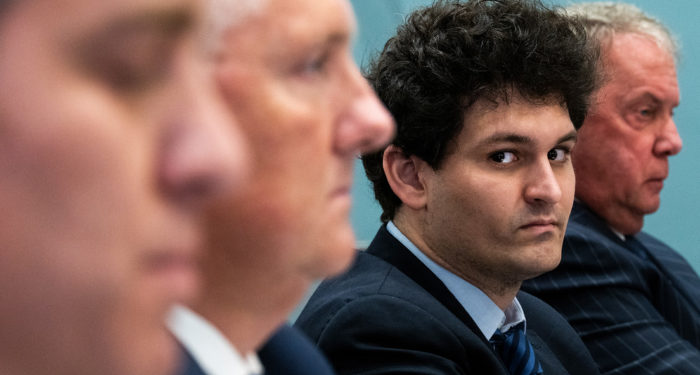 Criptomoedas: entenda a fraude da FTX Group.