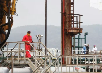 Chevron de volta a Venezuela: EUA autoriza empresa explorar e vender petróleo venezuelano
