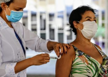Redução dos casos de covid-19 no Estado do Rio de Janeiro.