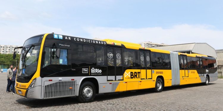 BRT Rio de Janeiro: nova frota de veículos entregue pela Prefeitura.