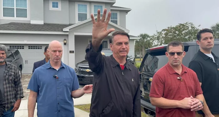 Jair Bolsonaro e o salário do PL: como ex-presidente poderá receber R$ 39,2 mil de salário do partido.