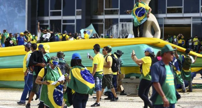 Notícias do Diário da Guanabara sobre atos terrorista em Brasília e o mercado de petróleo em 2023.