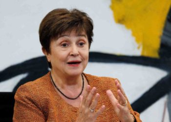 FMI alerta sobre crise global: diretora executiva diz que o mundo caminha para uma recessão.