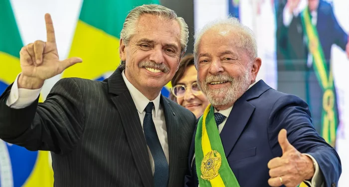 Moeda única entre Brasil e Argentina: conheça o projeto que será apresentado por Lula e Alberto Fernandez.
