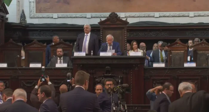 Posse dos deputados e eleição da mesa diretora da Alerj: deputados que disputam o comando.