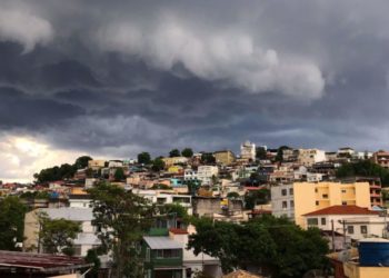 Chuvas durante o carnaval: Estado do Rio em alerta para tempestades.
