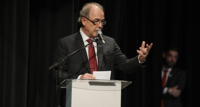 Posse de Aloízio Mercadante no BNDES: presidente da instituição quer ampliar pauta de exportação.