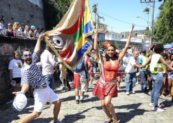 Desfile do bloco Carmelitas no Rio de Janeiro.