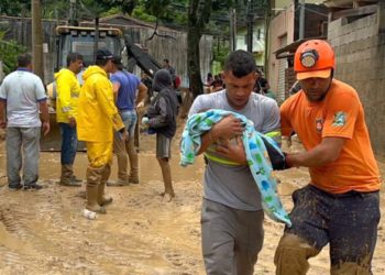 Chuvas no litoral norte de São Paulo: Visita de Lula e efeitos da tempestade.