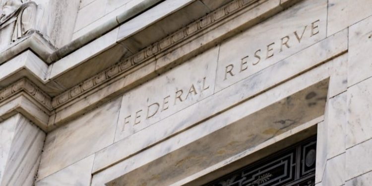 Déficit Público nos EUA: dívida do país chega a US$ 36 trilhões.
