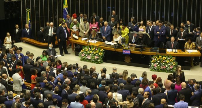 Posse dos 513 deputados em Brasília: solenidade é seguida da eleição do presidente da Casa.