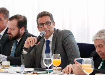 Taxa de justos Selic: Banco Central estaria usando a política de juros para conspirar contra o governo Lula.
