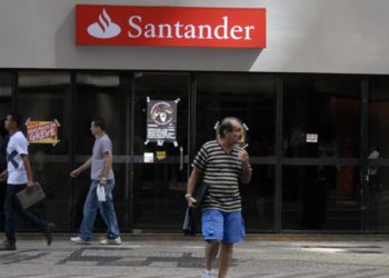Lucro do Santander no Brasil em 2002: aumento de 10%.