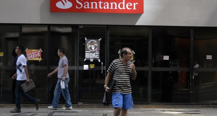 Lucro do Santander no Brasil em 2002: aumento de 10%.