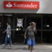 Lucro do Santander no Brasil em 2002: aumento de 10%.