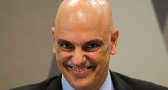 Alexandre de Moraes fala sobre a tentativa de gravá-lo clandestinamente.