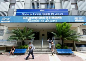 Saúde precária no Rio de Janeiro: Clínica da Família Rinaldo de Lamare sem atendimento odontológico.