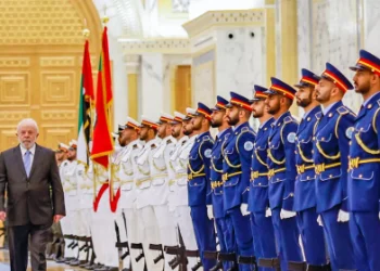 Lula na China e Emirados Árabes Unidos: países formalizam acordos comerciais bilionários.