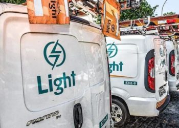 Concessionária Light: pedido de recuperação judicial e volume de dívidas.