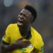 Vini Jr.: Protesto no Rio de Janeiro ao jogador brasileiro vítima de violência racial.