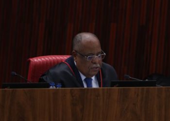 Julgamento de Bolsonaro no TSE: o que escreveu o relator Benedito Gonçalves no relatório que pede condenação do ex-presidente