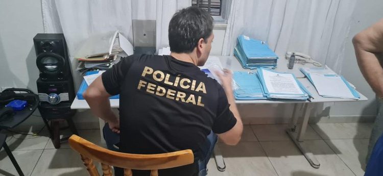 Operação Catarse II: Polícia Federal combate falsificação de diplomas de medicina.