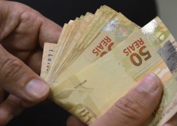 Famílias endividadas: o que diz pesquisa da CNC sobre o mês de junho de 2023.