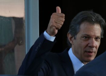 Ministro da Fazenda Fernando Haddad: destino traçado para o Brasil no arcabouço fiscal e na PEC da Transição.