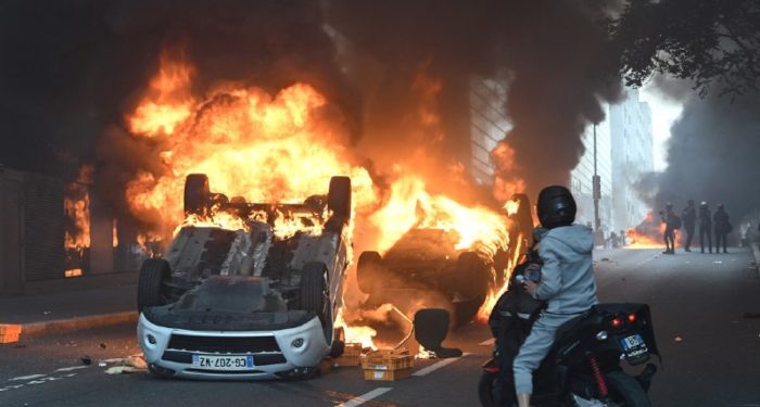 Protestos na França: os violentos protestos nas ruas de Paris.