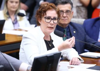 Operação 3FA: o que implica a deputada Carla Zambelli e o que disse o hacker de Araraquara.