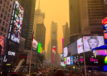 Temporada de incêndios no Canadá: deslocamento de moradores e a fumaça chegando a Nova Iorque (EUA).