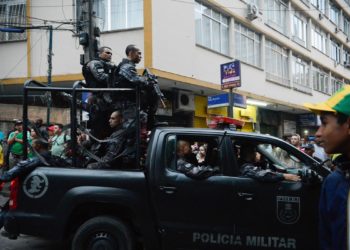Operação da Polícia nos morros do Rio de Janeiro: morte de crianças e adolescentes.