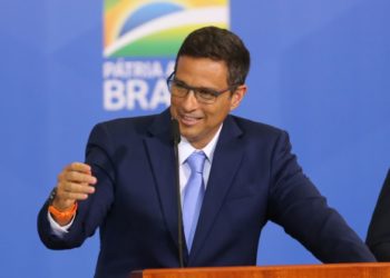 Queda na Taxa Selic: Copom inicia ciclo de redução da taxa de juros e mercado já faz novas projeções