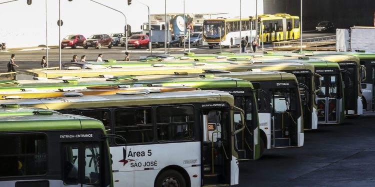 Crise no setor de transporte: a queda de demanda que abala o setor de transporte coletivo