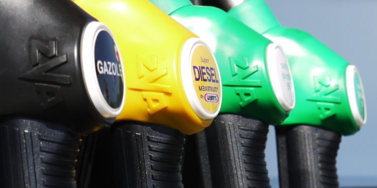 Cotação do petróleo: preço no segundo semestre de 2023 e projeção para 2024.