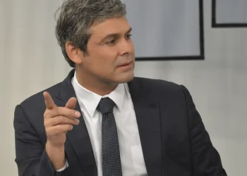 Extremismo em Rio das Ostras-RJ: bolsonaristas ameaçam bar onde ocorreria encontro com deputado Lindbergh Farias.